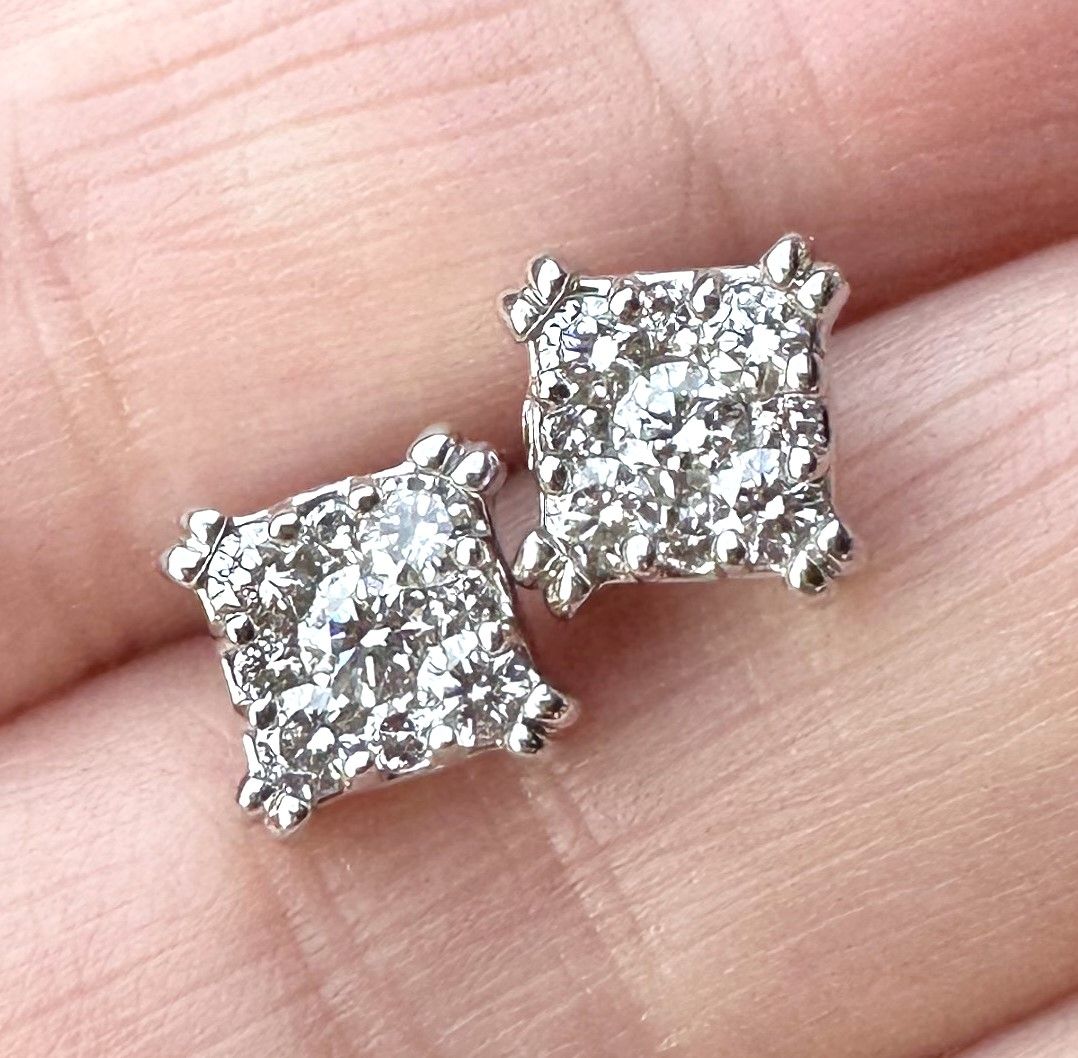 0,88 carat Diamant Øreringe i 14 Karat Hvidguld z