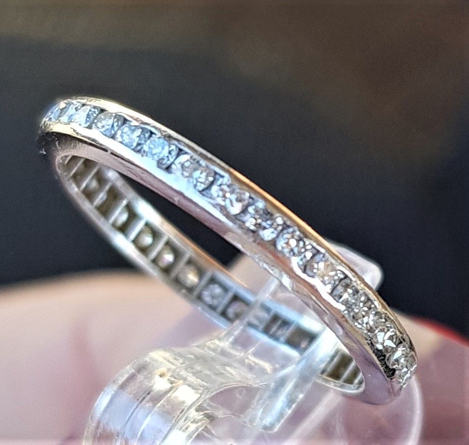18 karat eternity diamant ring