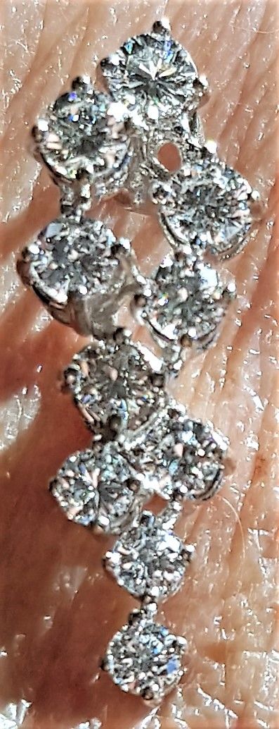 Diamantvedhæng m. i alt 0,65 carat Diamanter