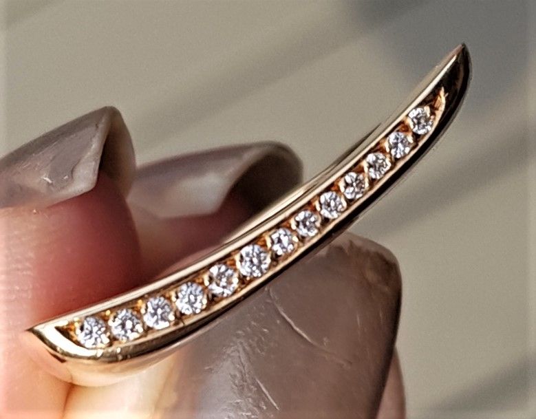 Vanity Ring i 14 Karat Guld m. Diamanter.