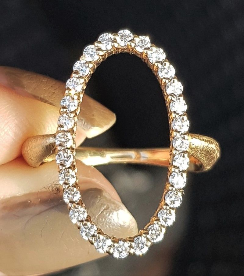 Håndlavet 14 Karat Cirkel/Eternity Unika Ring m. i alt 0,61 carat Diamanter.