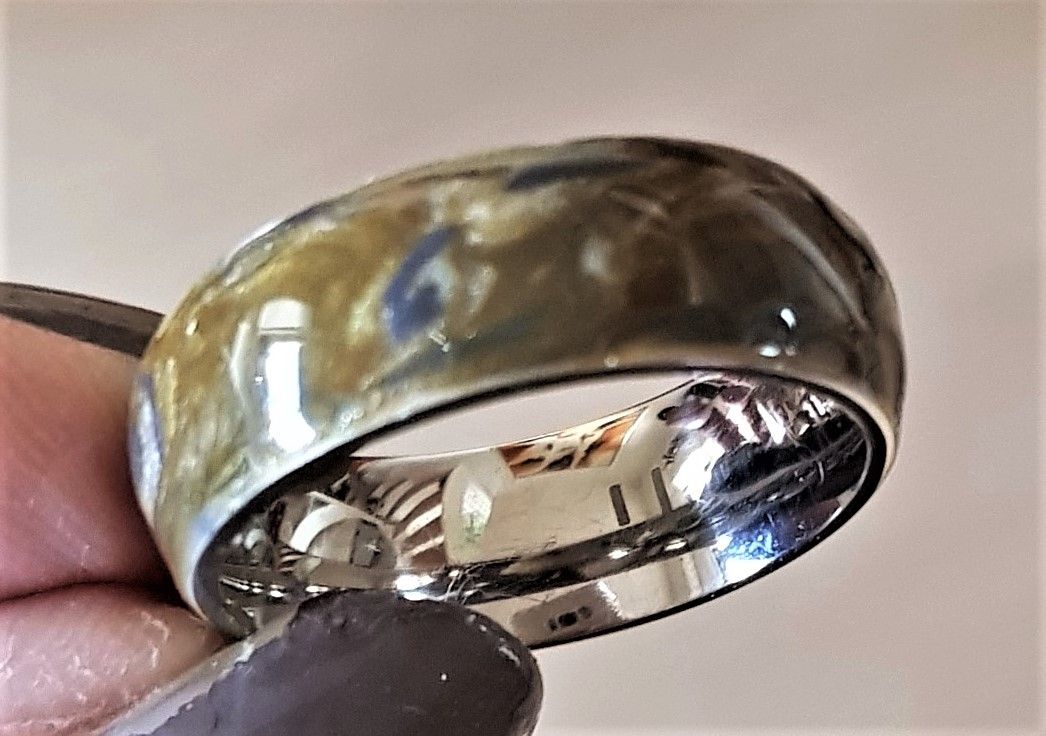 Titanium Ring i Moderne Design m. Farvet Enamel