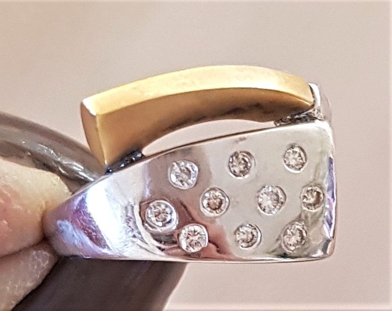 Håndlavet Unika Diamant Ring i 18 Karat Hvidguld/Guld.