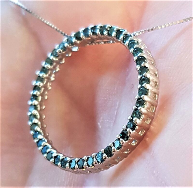 Cirkel/Eternity Diamant Vedhæng m. 1,25 Karat Blå/Grønne Diamanter