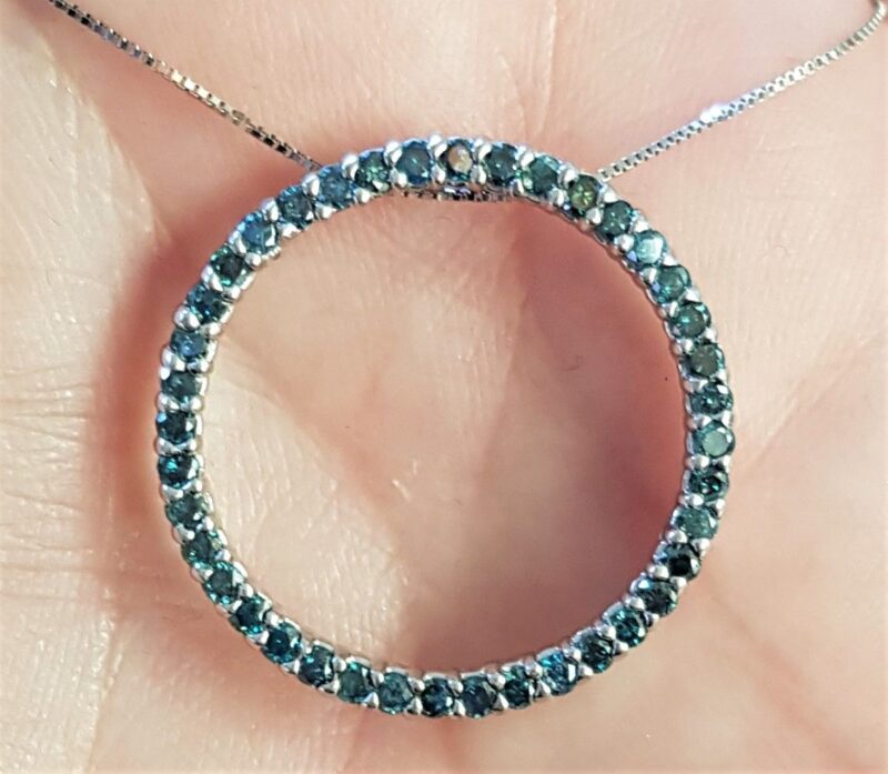 Cirkel/Eternity Diamant Vedhæng m. 1,25 Karat Blå/Grønne Diamanter