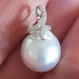 hvid tahiti perle med diamanter