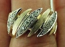 Unika Ring i 14 Karat Guld m. Diamanter.