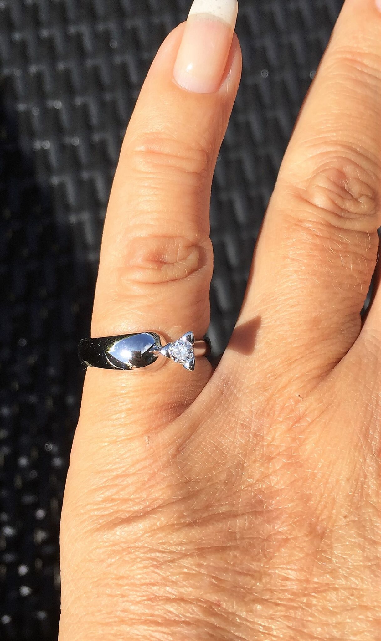 Kronprinsesse Ring i Hvidguld m. 0,15 Carat Diamant.