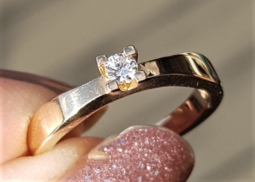 Toftegaard Solitaire Diamant ring på 0,09 carat i 14 Karat Guld.