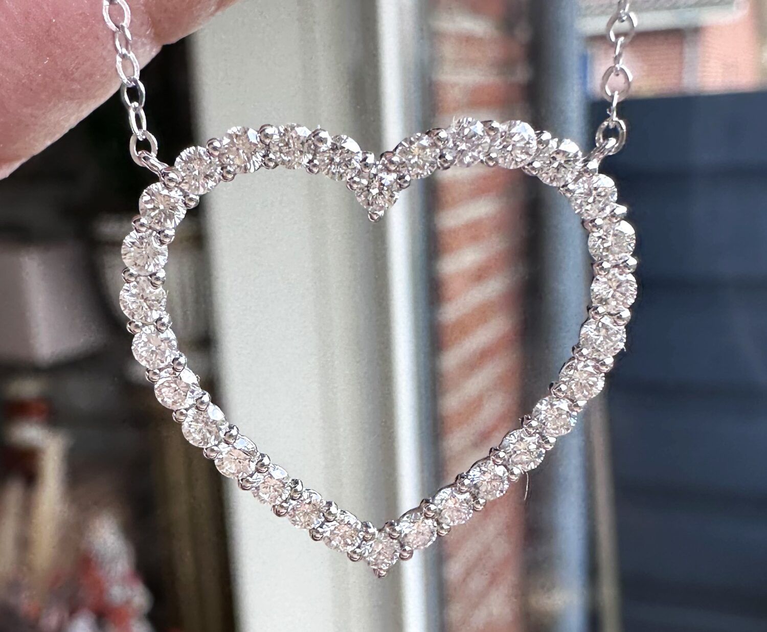hjerte diamant halskæde hvidguld maj 2024