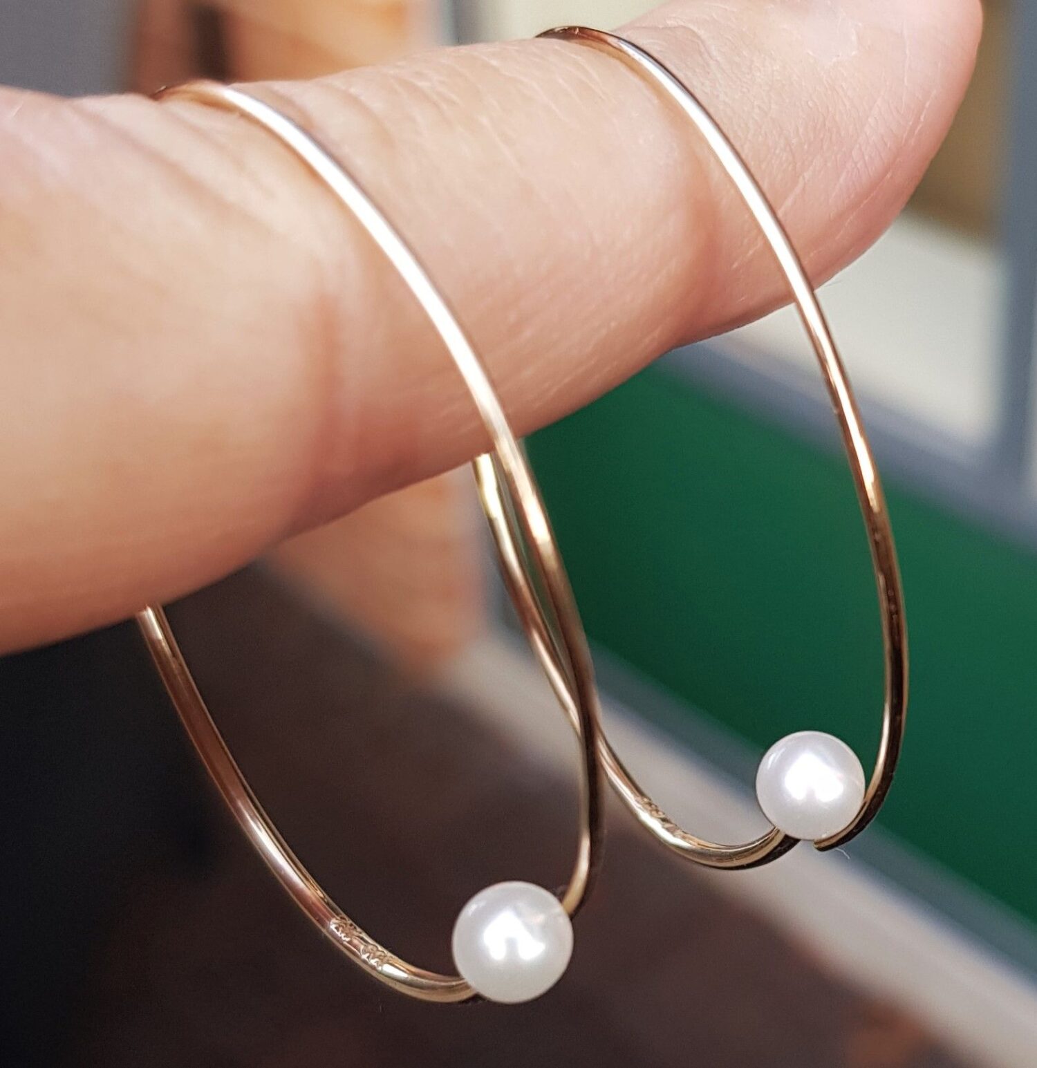 hoops 8 karat m. perle medium 1