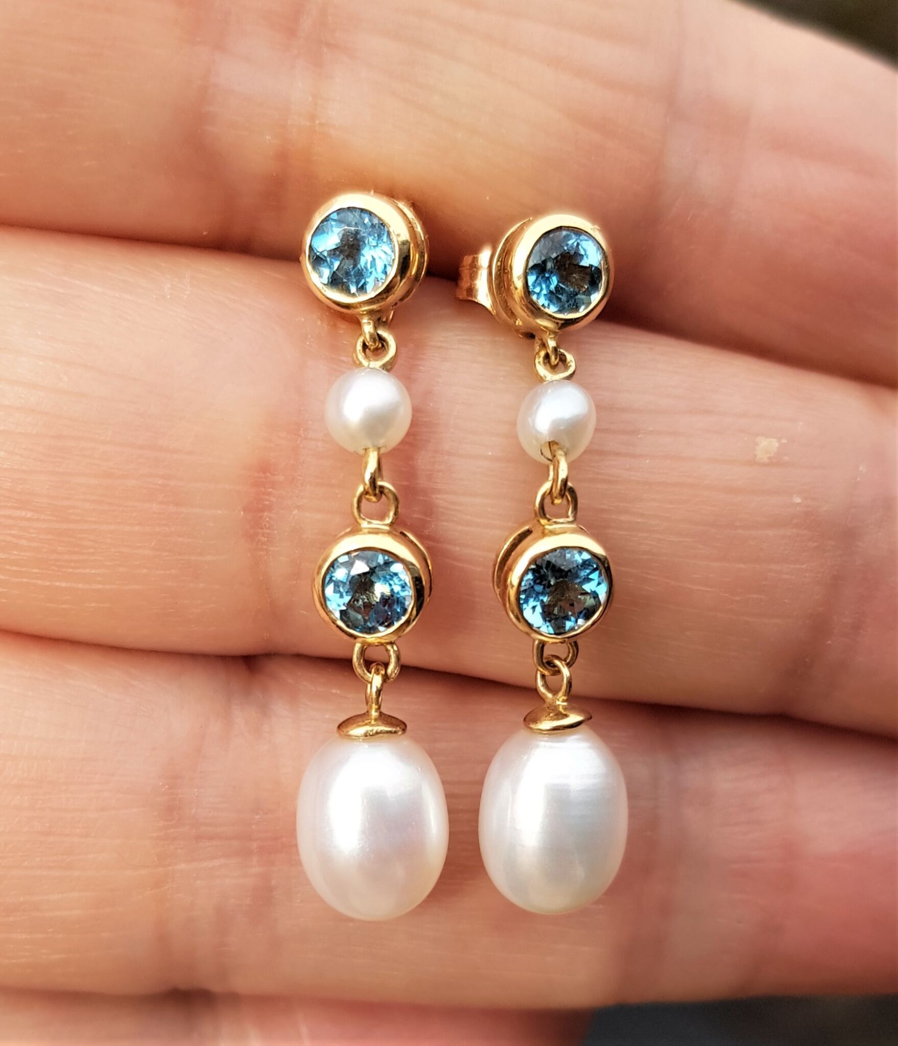 Misforstå lige ud Demonstrere kultur perle hænge øreringe på 4 g. og 34 mm. i 14 karat guld m. sky blue  topaser.