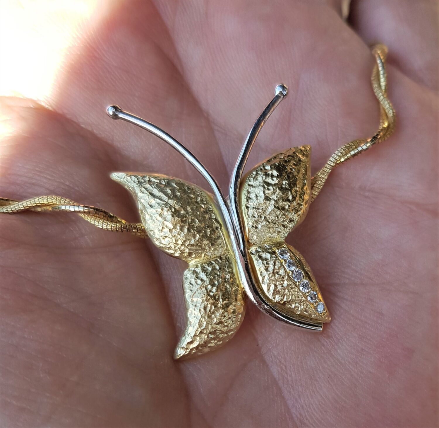 sommerfugl i guld alanya 1.jpg ny