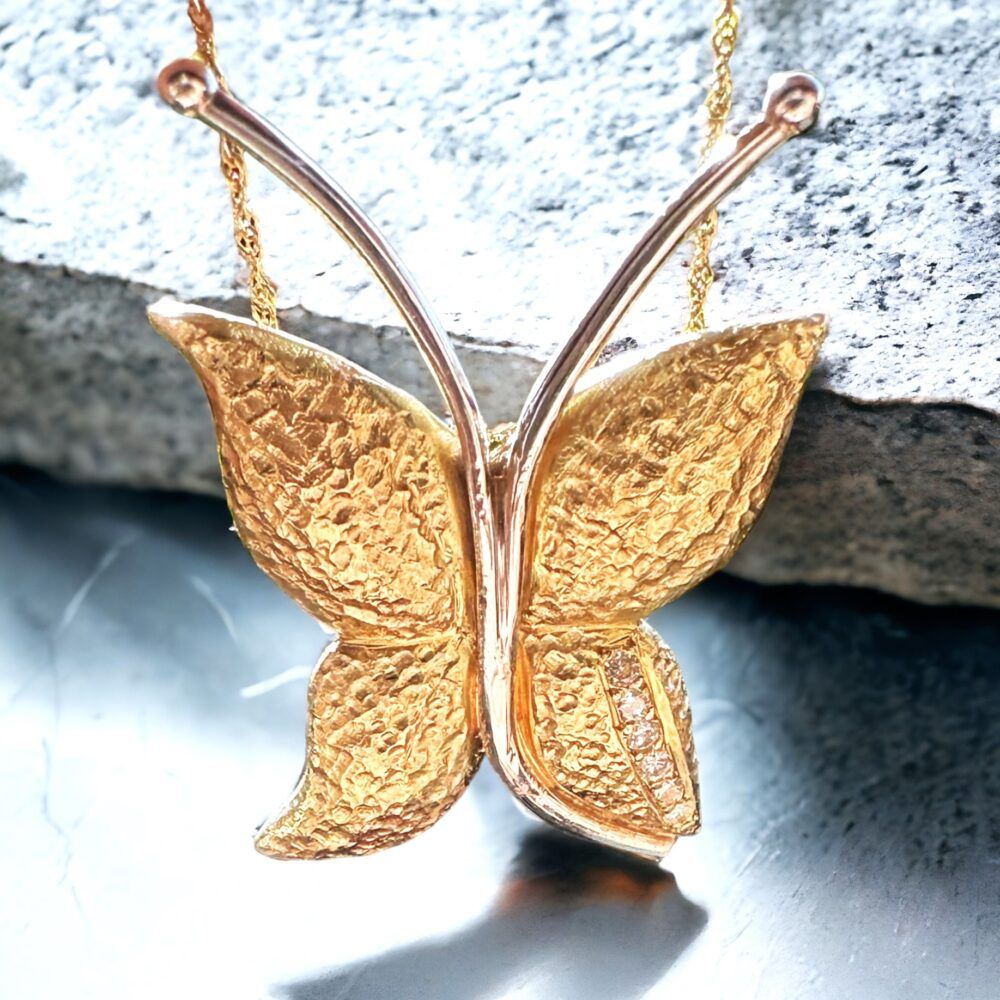 sommerfugl i guld alanya juni 24-Photoroom